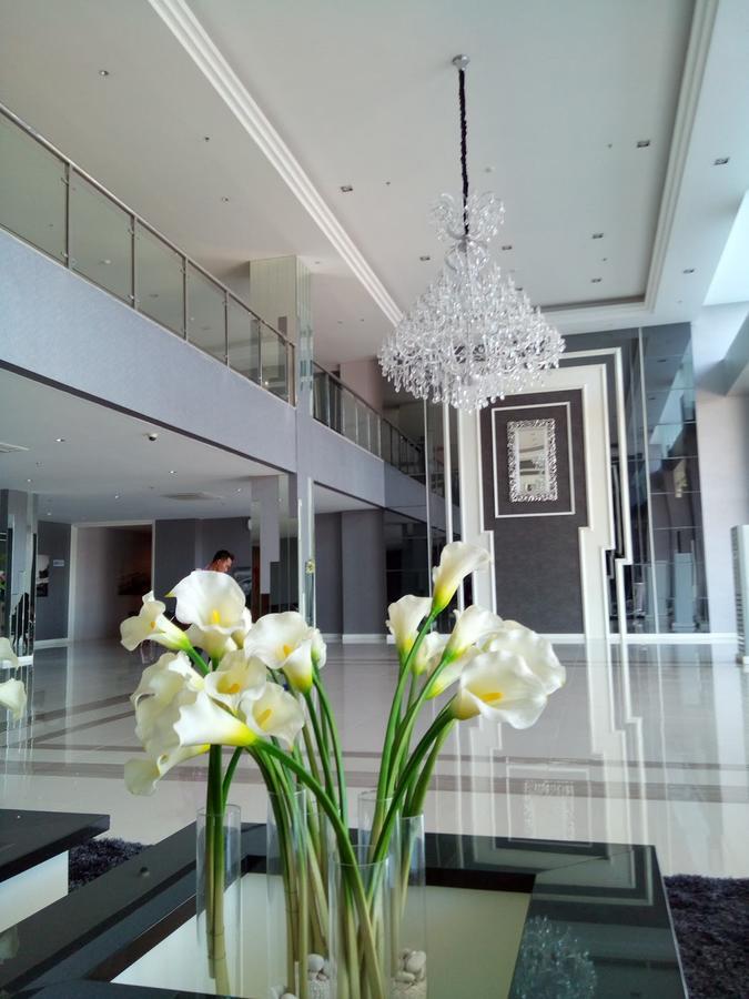 Educity Apartment Princeton - Jusuf Surabaya Eksteriør billede